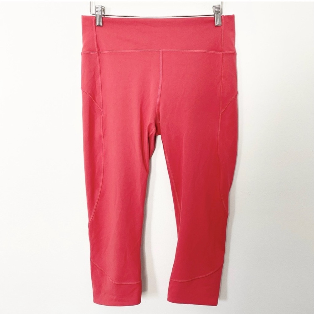 Lululemon In Movement Crop *Everlux 19"
Vintage Rose Size 2 - Picture 5 of 8